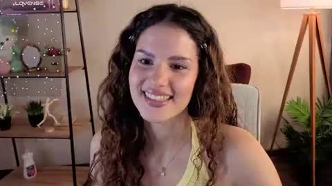 Mia online show from July 22, 8:04 am