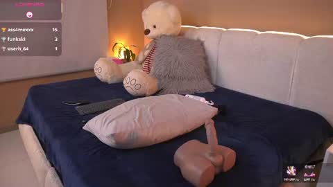 johana fox online show from July 27, 11:24 pm