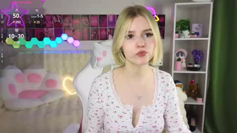 Paula online show from March 12, 11:33 pm