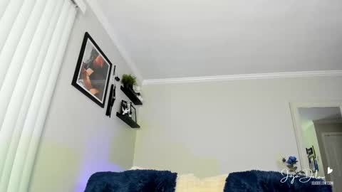 Snapshot of jojodelow chatting on October 14, 12:46 am online show from October 14, 12:46 am