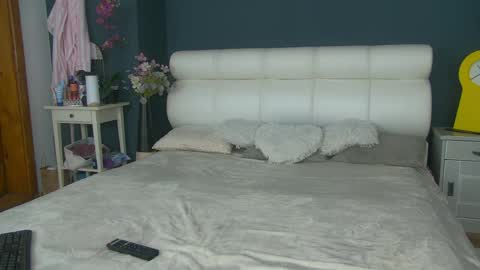 Lana online show from April 24, 5:10 am