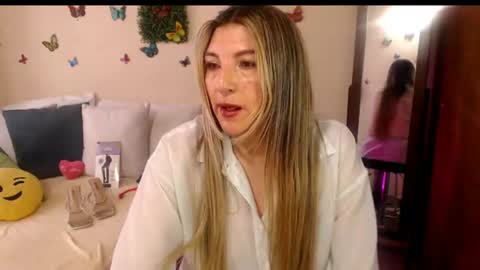 Jolie Mature online show from June 30, 9:03 pm