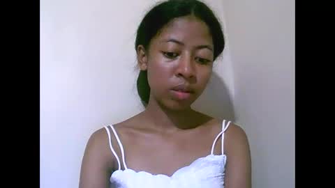 joliekah27 online show from May 4, 10:46 pm