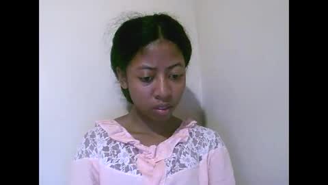 joliekah27 online show from May 11, 9:34 pm