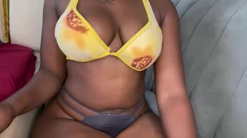 jolly_pretty online show from October 29, 9:57 am