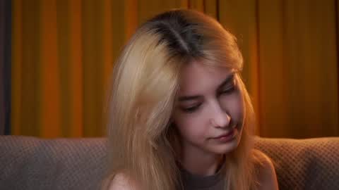 Viola online show from March 28, 1:32 pm