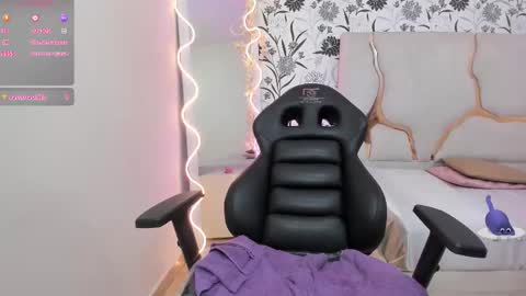 Joselyn  online show from March 7, 12:34 pm