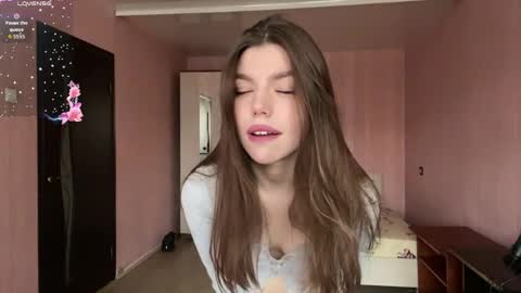 Ivy online show from April 3, 8:12 am