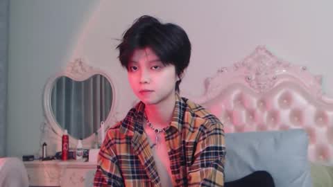 joycekay online show from December 18, 9:30 pm