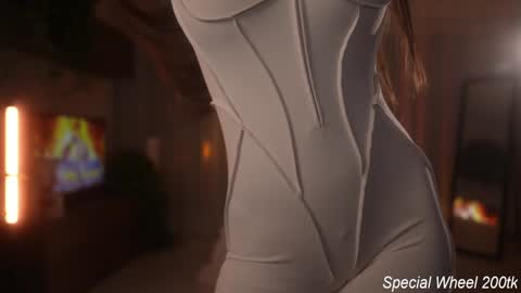 Jennifer Diaz online show from January 13, 8:24 pm