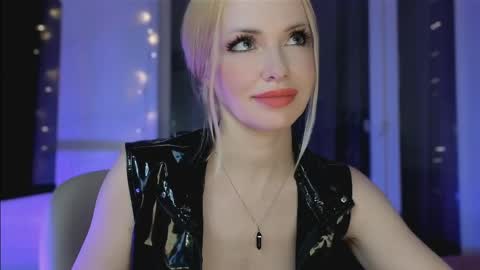 Goddess Julia online show from May 2, 9:07 pm