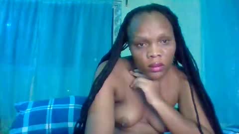 juice_petite3 online show from March 14, 9:38 pm