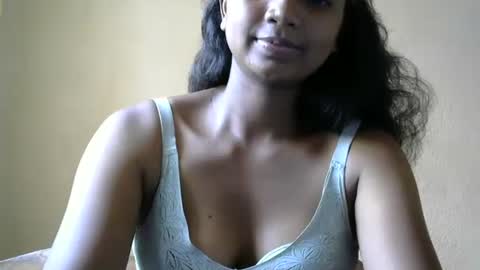 stellah online show from February 27, 9:00 am