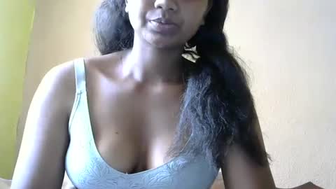 stellah online show from February 28, 9:15 am