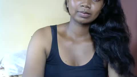 stellah online show from February 25, 10:15 am