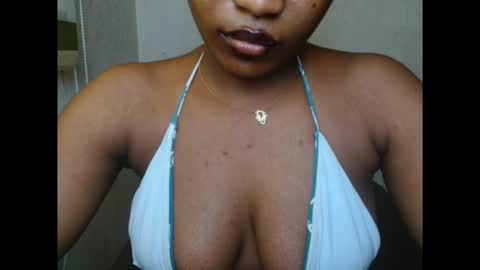 Snapshot of juicycuntx chatting on October 1, 12:10 pm juicycuntx online show from October 1, 12:10 pm