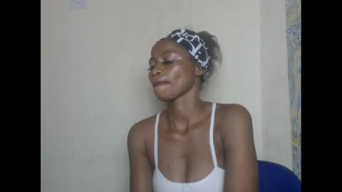 Snapshot of juicypiexx chatting on February 13, 5:26 am juicypiexx online show from February 13, 5:26 am