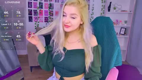 Ameli  Stella  Vi  Evie  Jessica online show from April 20, 7:22 am