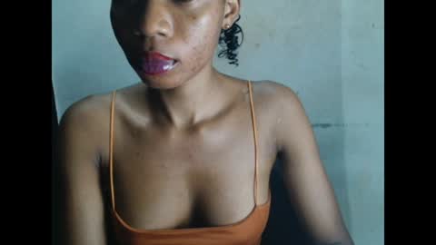 juicyxpussyxx online show from July 25, 9:44 pm