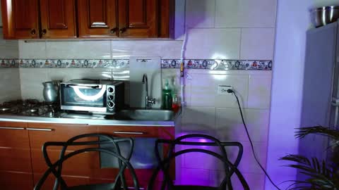 Jules and Gia online show from January 19, 1:55 pm