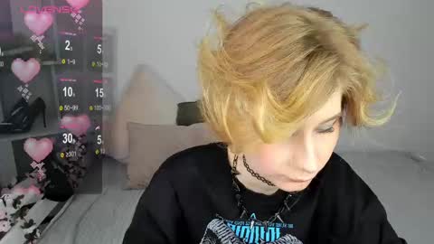 Jules online show from March 4, 1:12 am