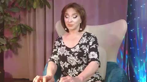 Julia online show from September 24, 1:21 pm