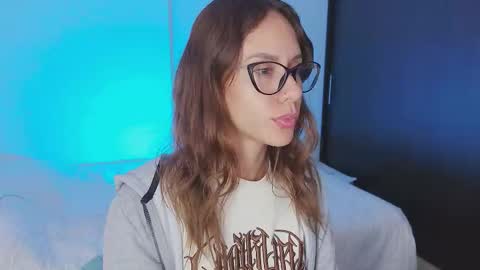 Julia Schedule 10 pm to 4  am GTM-5 online show from October 19, 6:54 pm