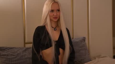 Julia online show from June 18, 2:44 pm