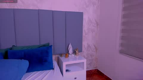 juli online show from March 10, 10:34 pm