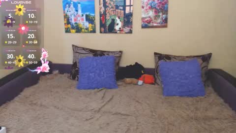 Jul online show from March 22, 8:42 am