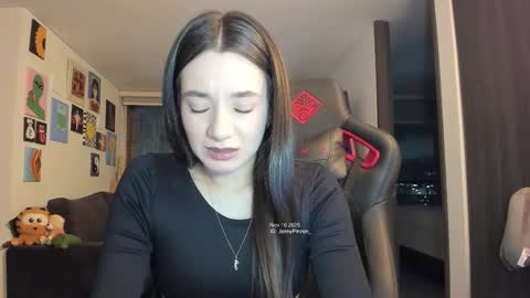 Jeimy Help me to reach 100 thumbs up online show from November 18, 2:12 am