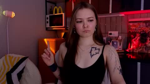 julidropp online show from January 15, 10:49 pm