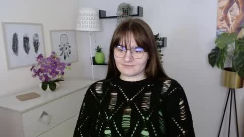 Snapshot of julie_extasy chatting on October 15, 1:36 pm Julie online show from October 15, 1:36 pm