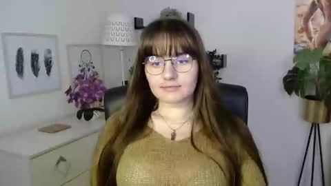 Snapshot of julie_extasy chatting on September 22, 12:36 pm Julie online show from September 22, 12:36 pm