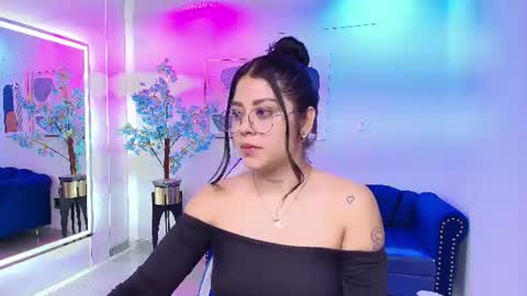 Julie online show from July 22, 4:24 am