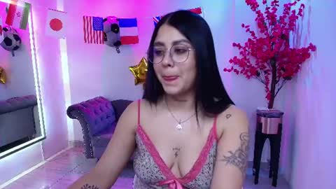 Julie online show from July 15, 3:44 am