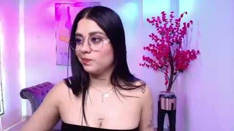 Julie online show from July 26, 5:04 am