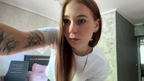 juliebeshears online show from April 15, 6:25 am