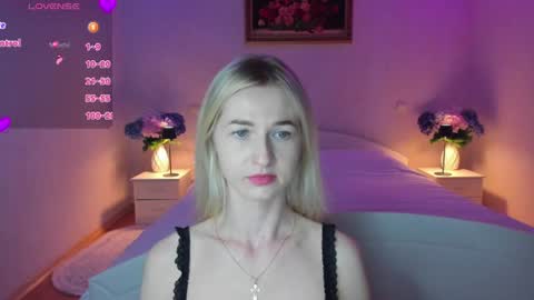 julieblazex online show from July 22, 10:33 pm