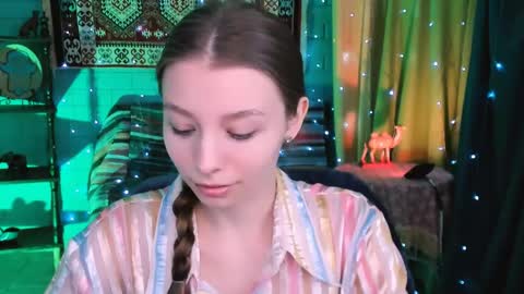 juliedaniel online show from April 3, 4:21 am