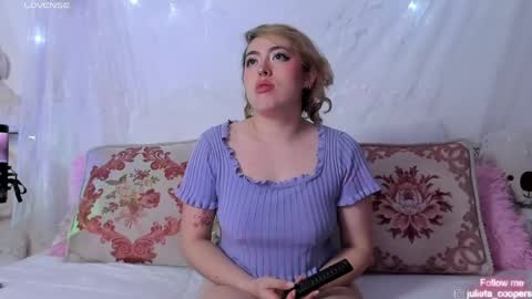 Juli  online show from April 21, 4:30 am