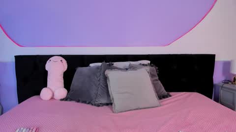 Julieta  online show from November 13, 12:15 pm