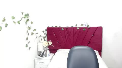 julieta_curvy69 online show from November 24, 12:18 pm