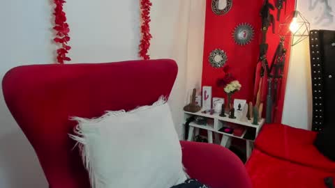 Julieta online show from February 23, 11:10 pm