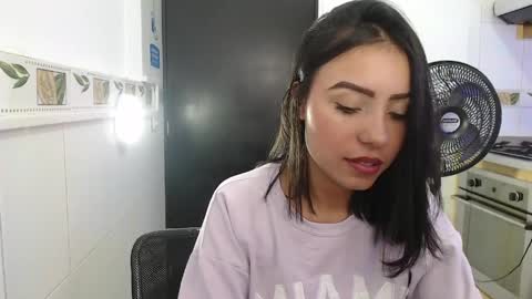 julieta_fn online show from April 6, 3:46 pm