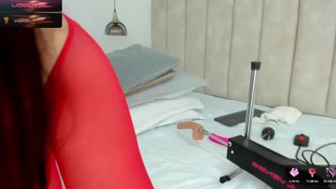 Snapshot of julieta_jane_ chatting on December 24, 4:11 am Julieta online show from December 24, 4:11 am