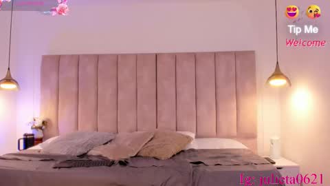 Snapshot of julieta_jane_ chatting on February 11, 4:12 am Julieta online show from February 11, 4:12 am