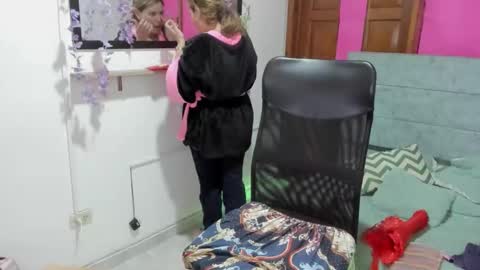 julieta_star69 online show from May 28, 2:09 am
