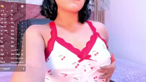 Julieta  online show from June 3, 1:01 pm