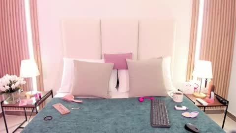Snapshot of julietastong chatting on September 12, 8:16 pm Juliana online show from September 12, 8:16 pm
